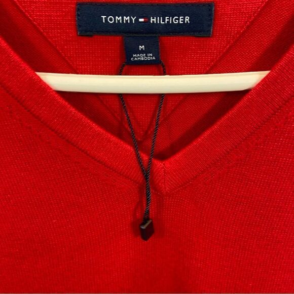 Brand New Without Tags Mens Tommy Hilfiger Red V Neck Cotton Sweater Size Medium - Picture 5 of 10